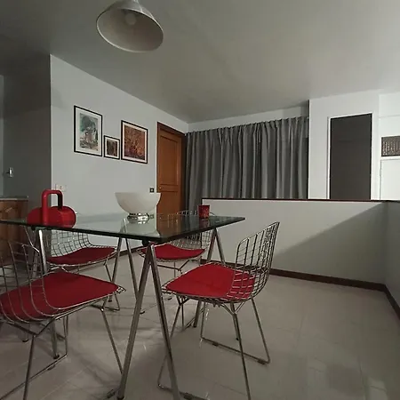 Casaemily Trenofiumicinoair-villabonelli-ostiense Апартаменты *