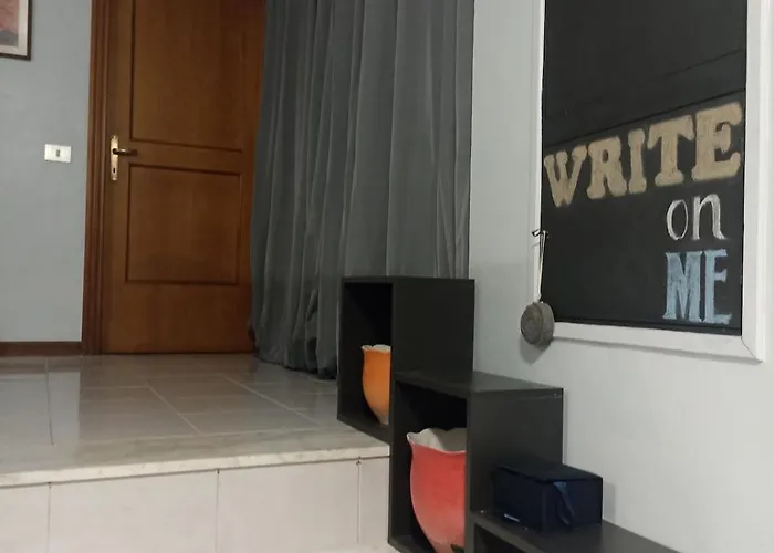 Апартаменты Casaemily Trenofiumicinoair-villabonelli-ostiense